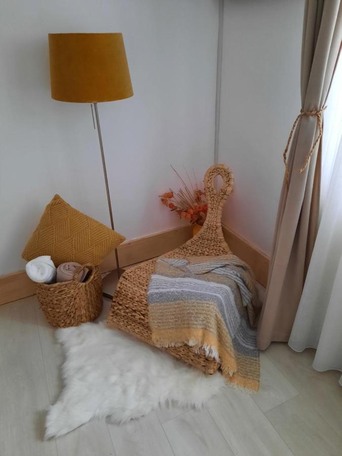 Cocooning In A Lovely Mountain Suite - Two Azuga Luaran gambar